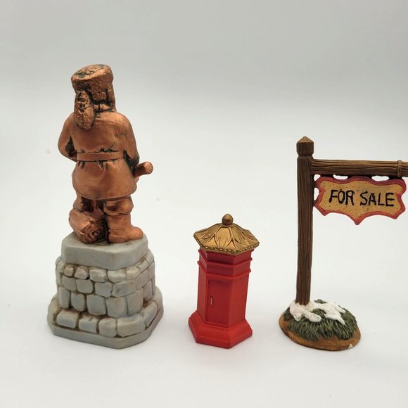 Lefton Colonial Village Collection Silas Notfel Statue Road Sign For Sale Mail - Picture 3 of 5